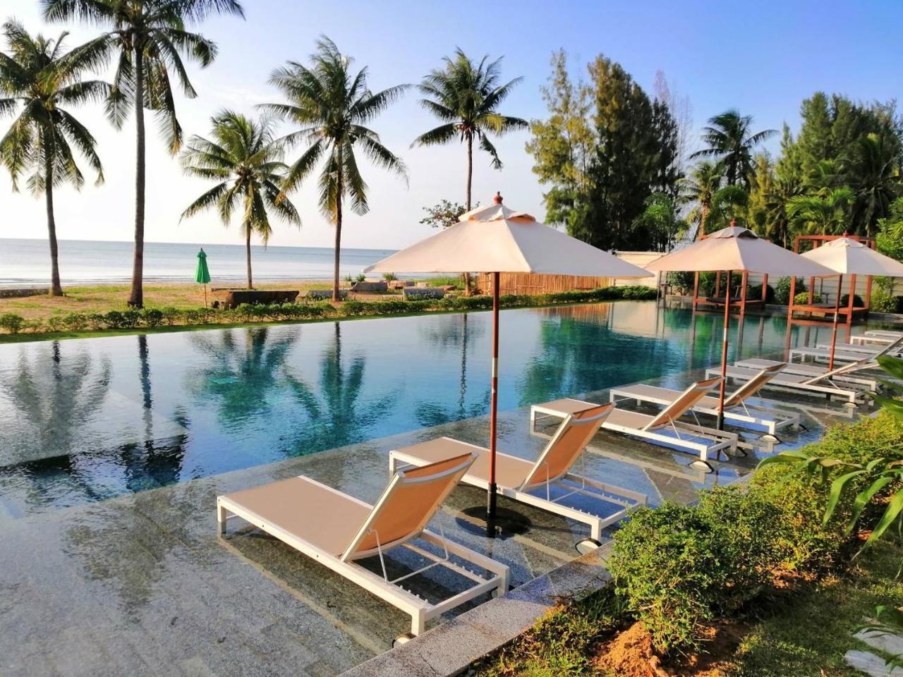 Tungtong Beach Villas Thap Sakae Exterior foto