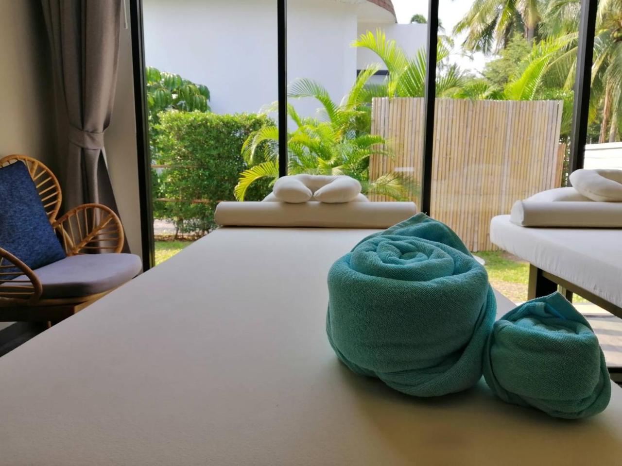 Tungtong Beach Villas Thap Sakae Exterior foto