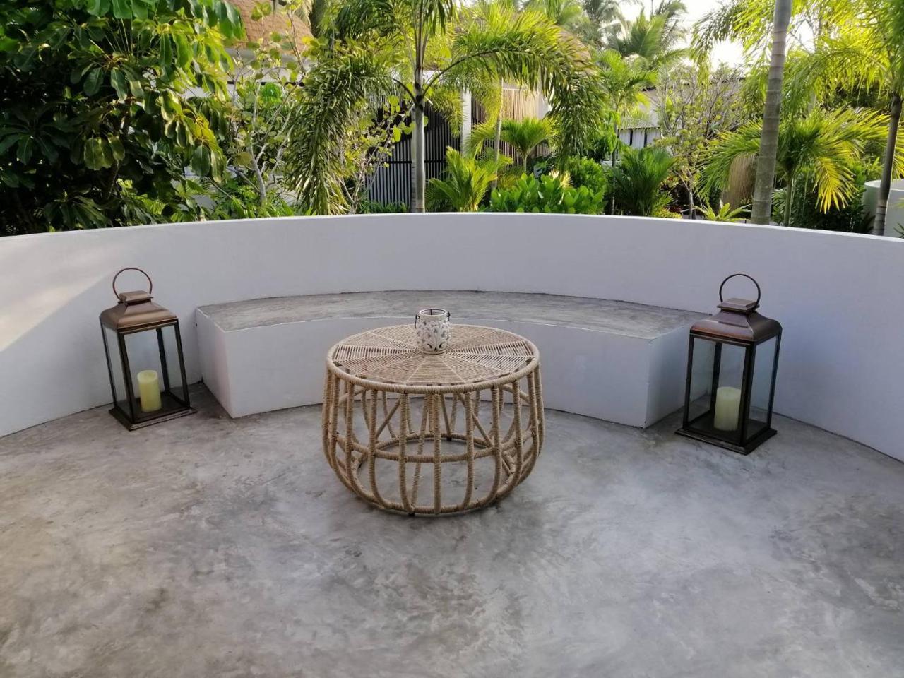 Tungtong Beach Villas Thap Sakae Exterior foto